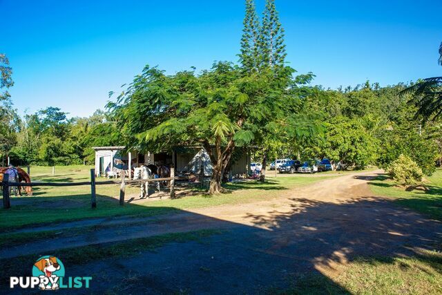 18 Moon Crescent SUGARLOAF QLD 4800