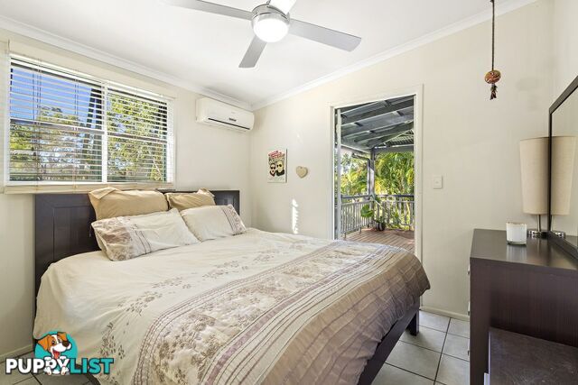 18 Moon Crescent SUGARLOAF QLD 4800