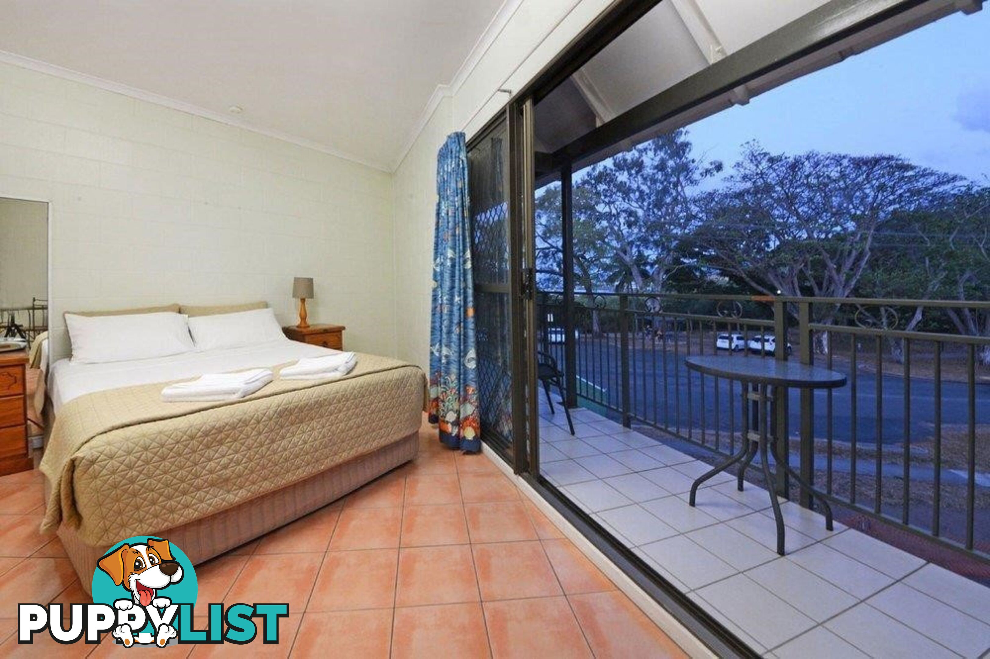 15/48 Coral Esplanade CANNONVALE QLD 4802