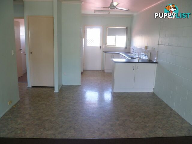 Unit 5/2 Railway Street GLADSTONE CENTRAL QLD 4680