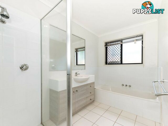 15 Sandringham Close TELINA QLD 4680