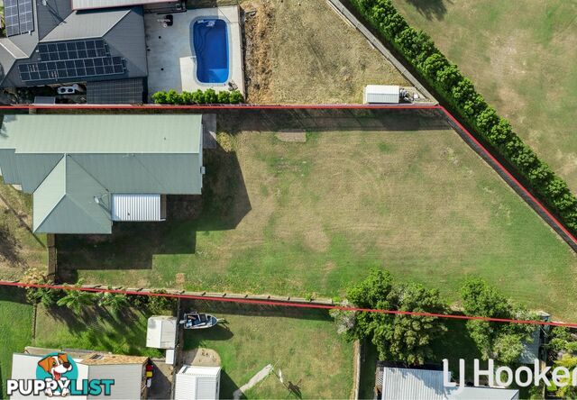 4 Dickinson Road NEW AUCKLAND QLD 4680