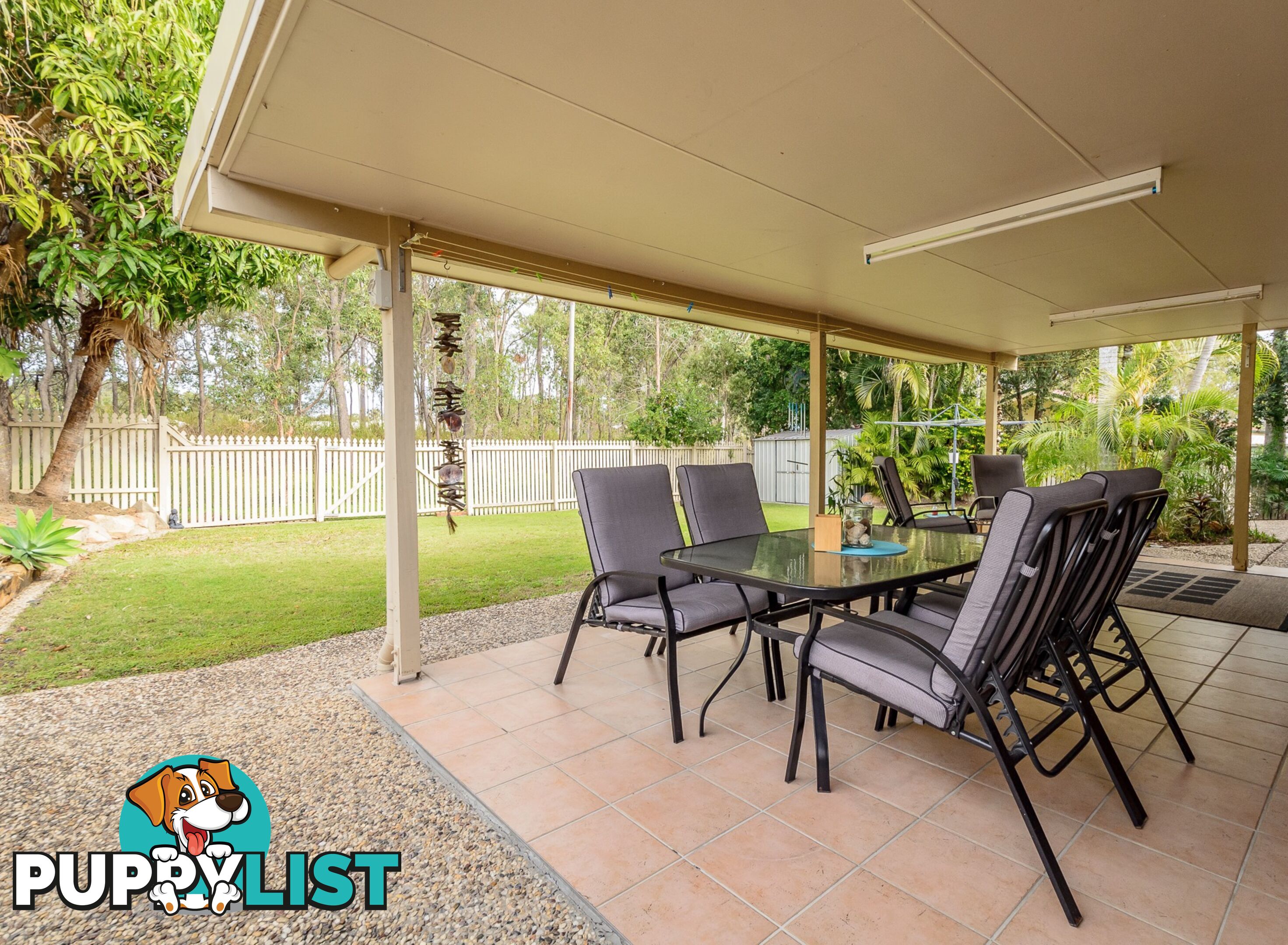 128 J Hickey Avenue CLINTON QLD 4680