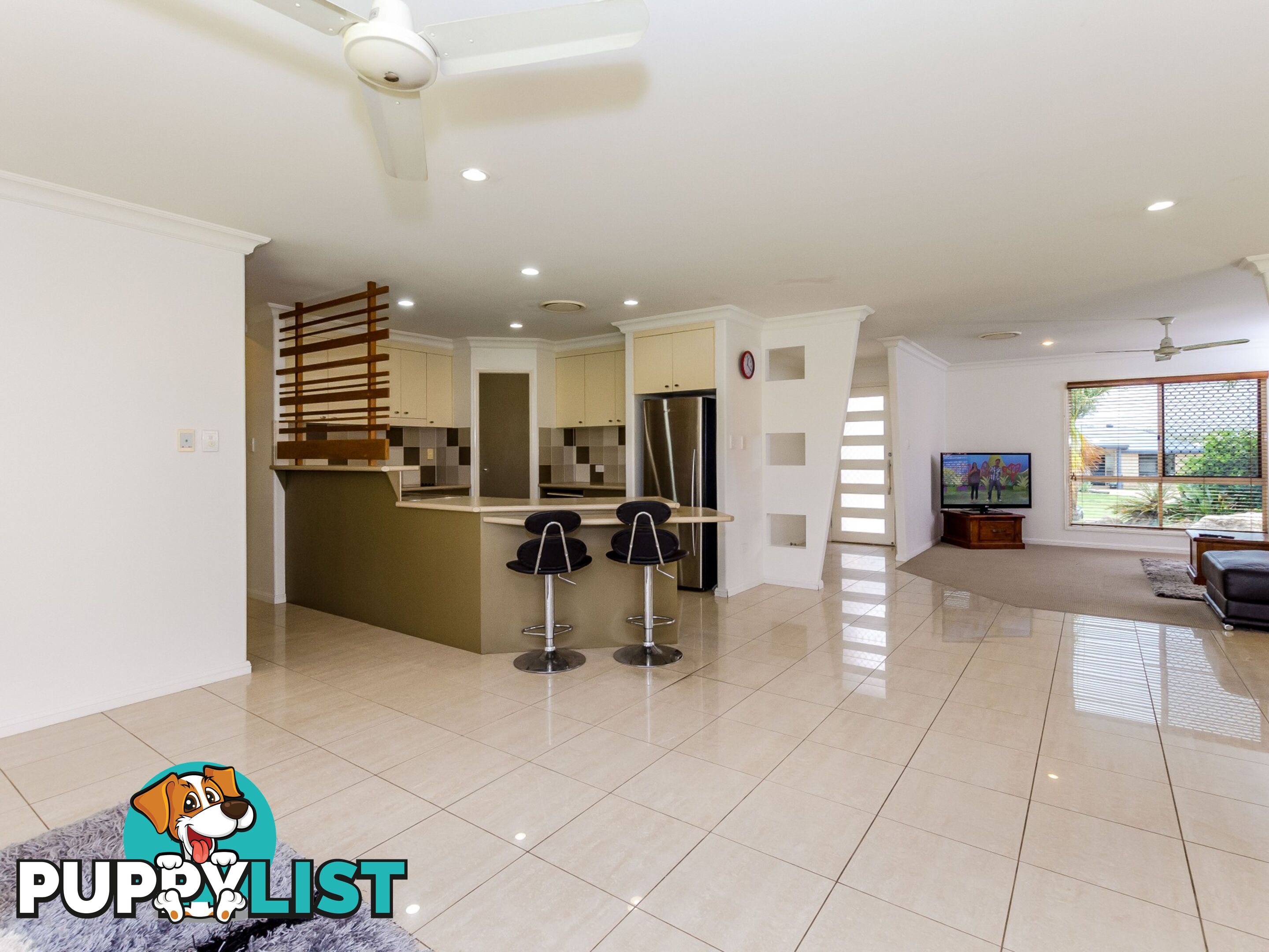 13 Dorinda Close CLINTON QLD 4680