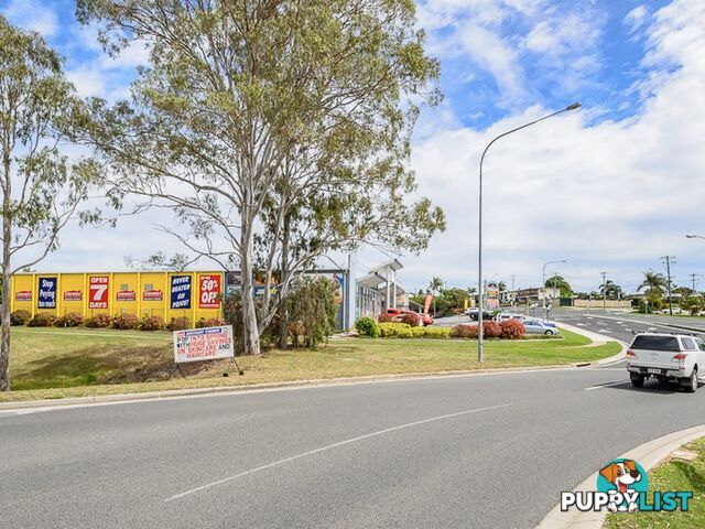 Shop 7/2 Chapman Drive CLINTON QLD 4680