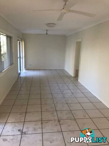 Unit 1-3/11 Bramston Street GLADSTONE CENTRAL QLD 4680