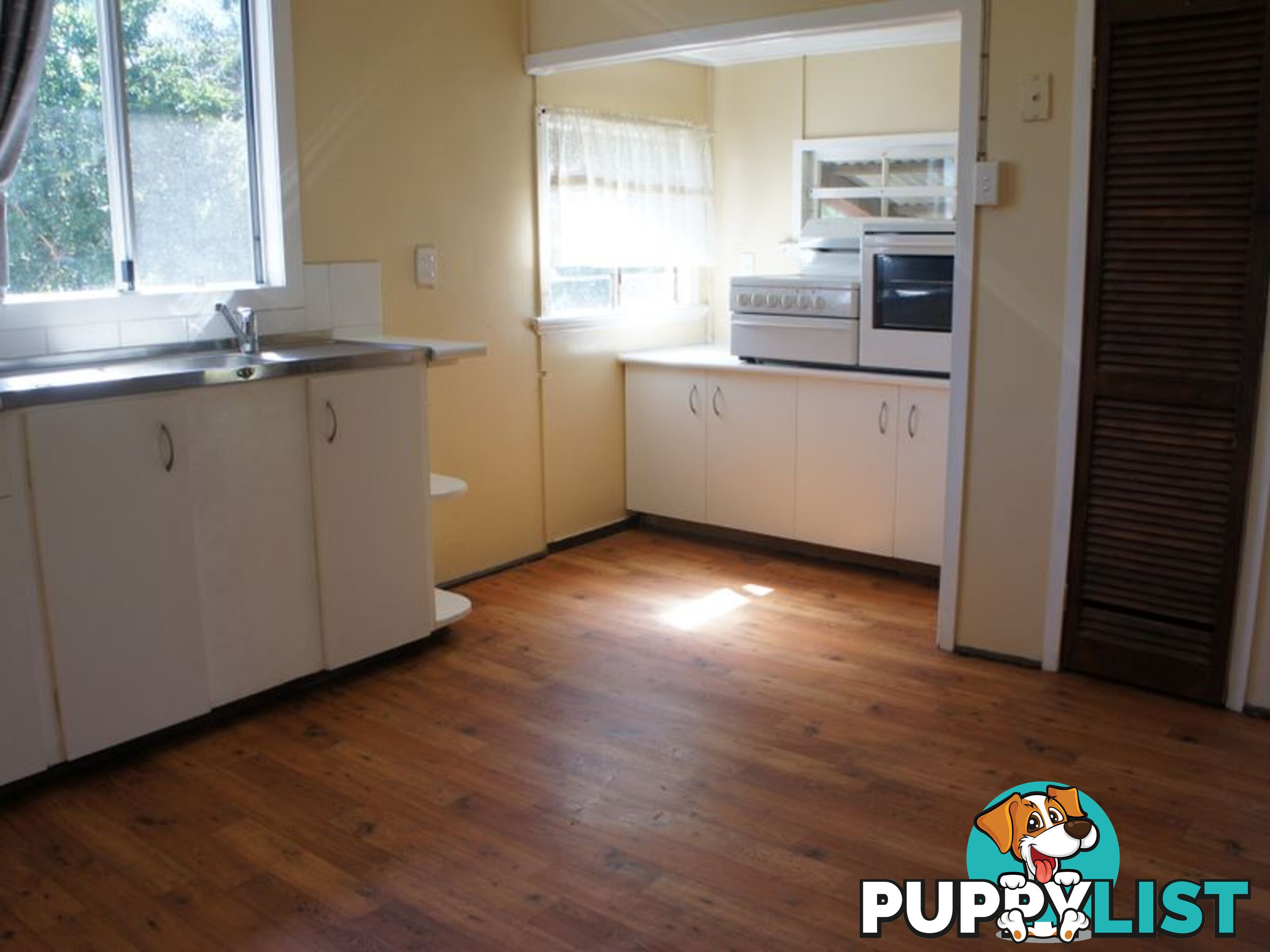 34 Wood Street BARNEY POINT QLD 4680