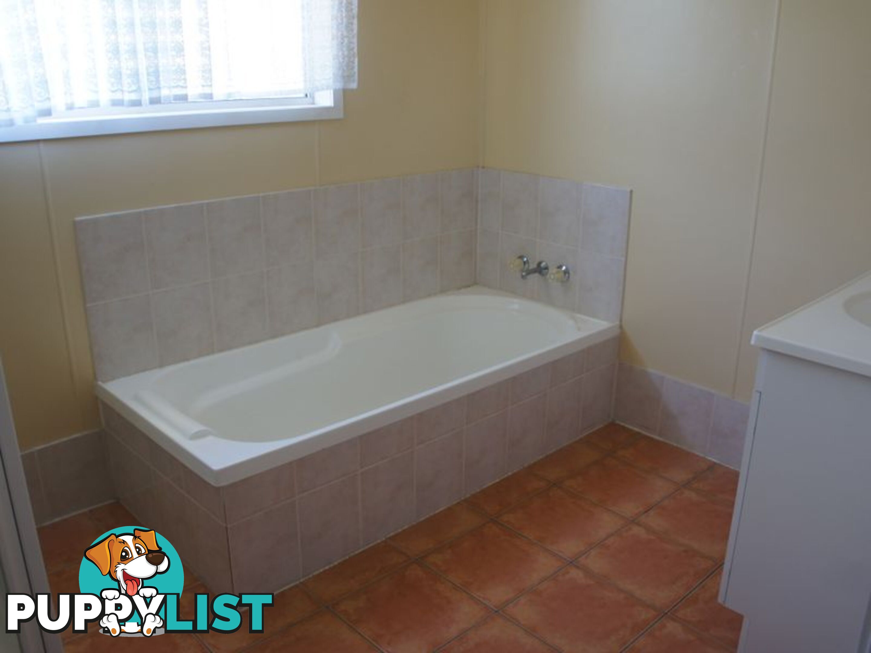 34 Wood Street BARNEY POINT QLD 4680
