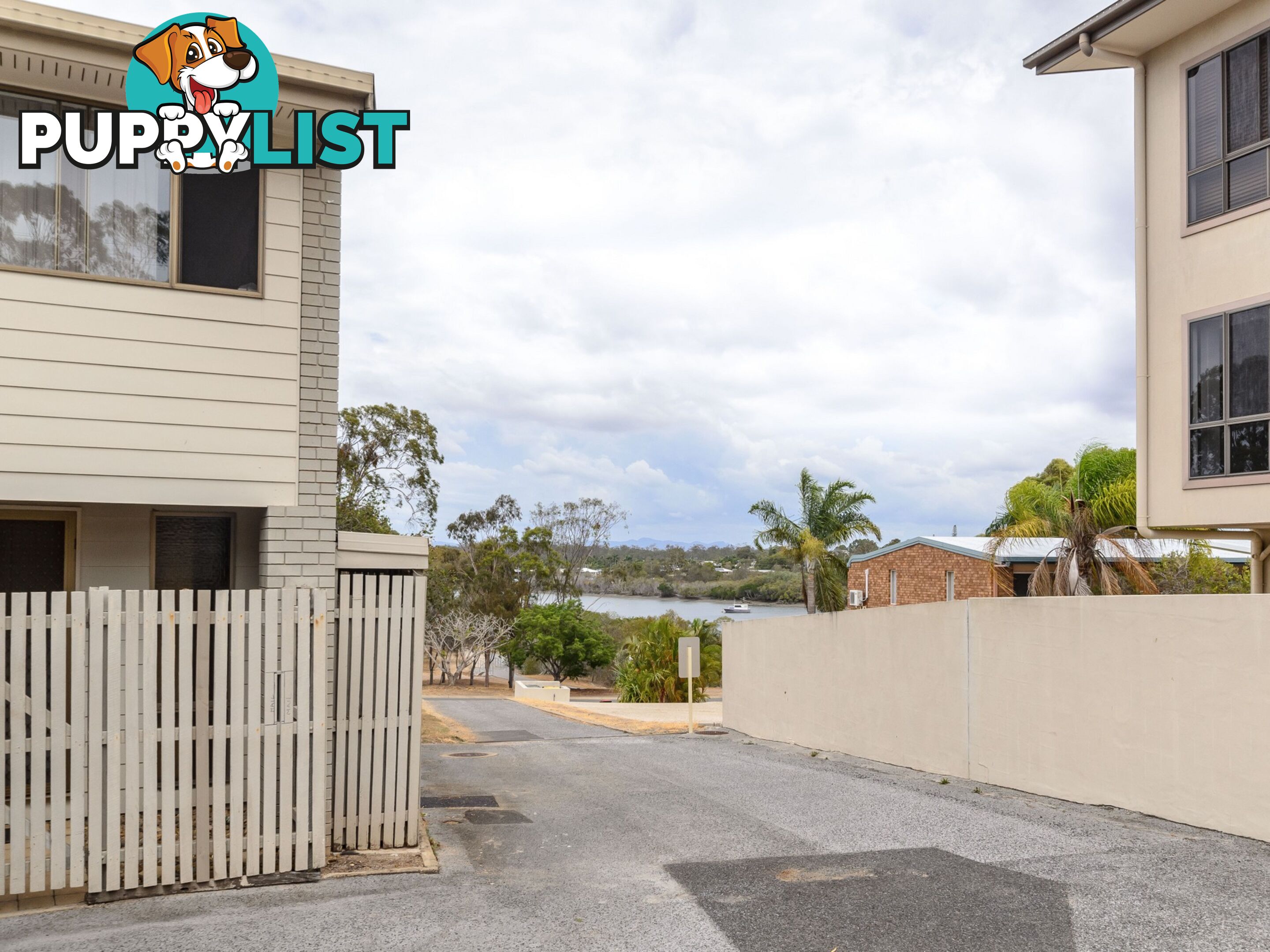 Unit 10/28 Parkside Street TANNUM SANDS QLD 4680