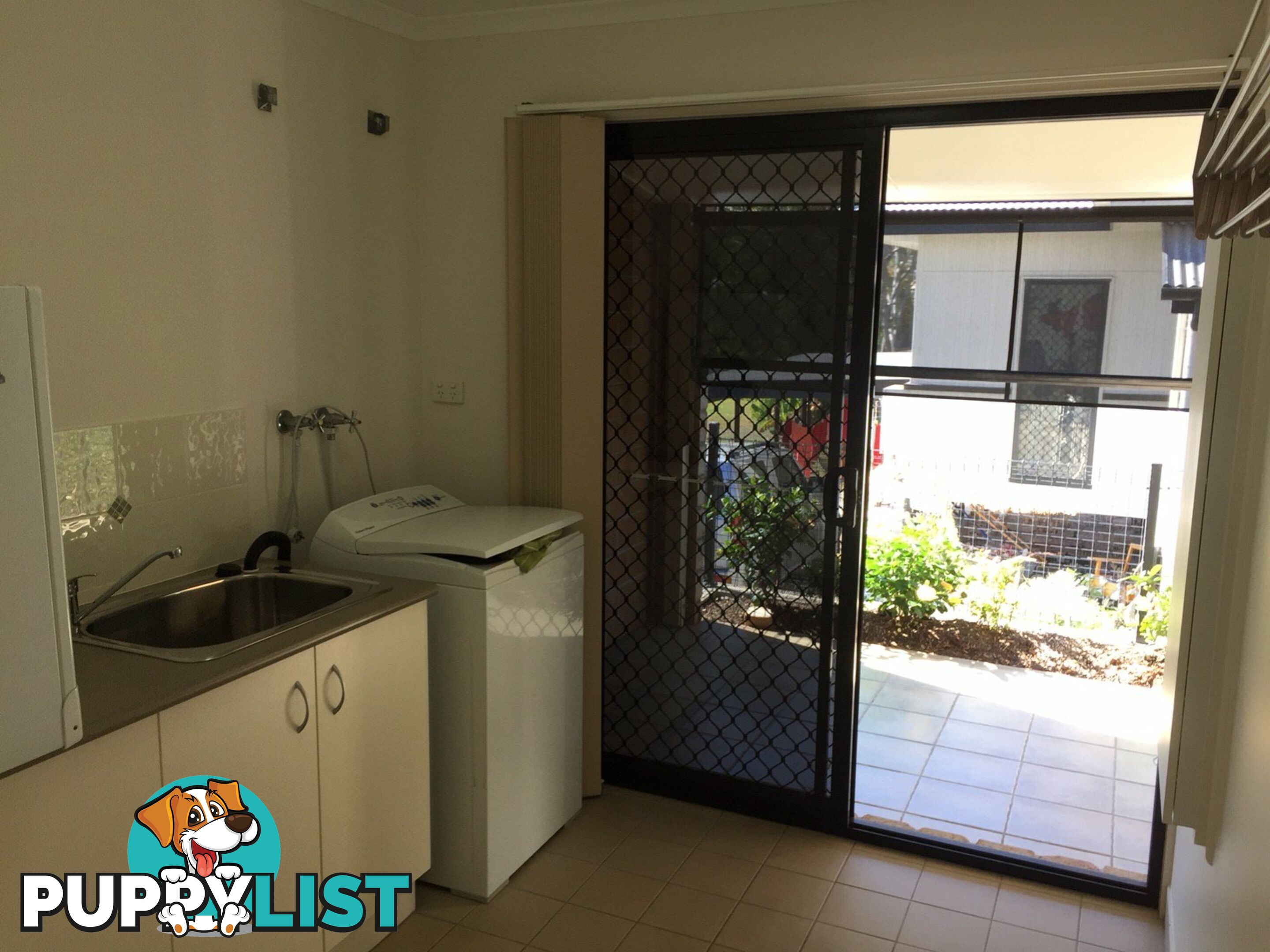 4A Fisher Street WEST GLADSTONE QLD 4680