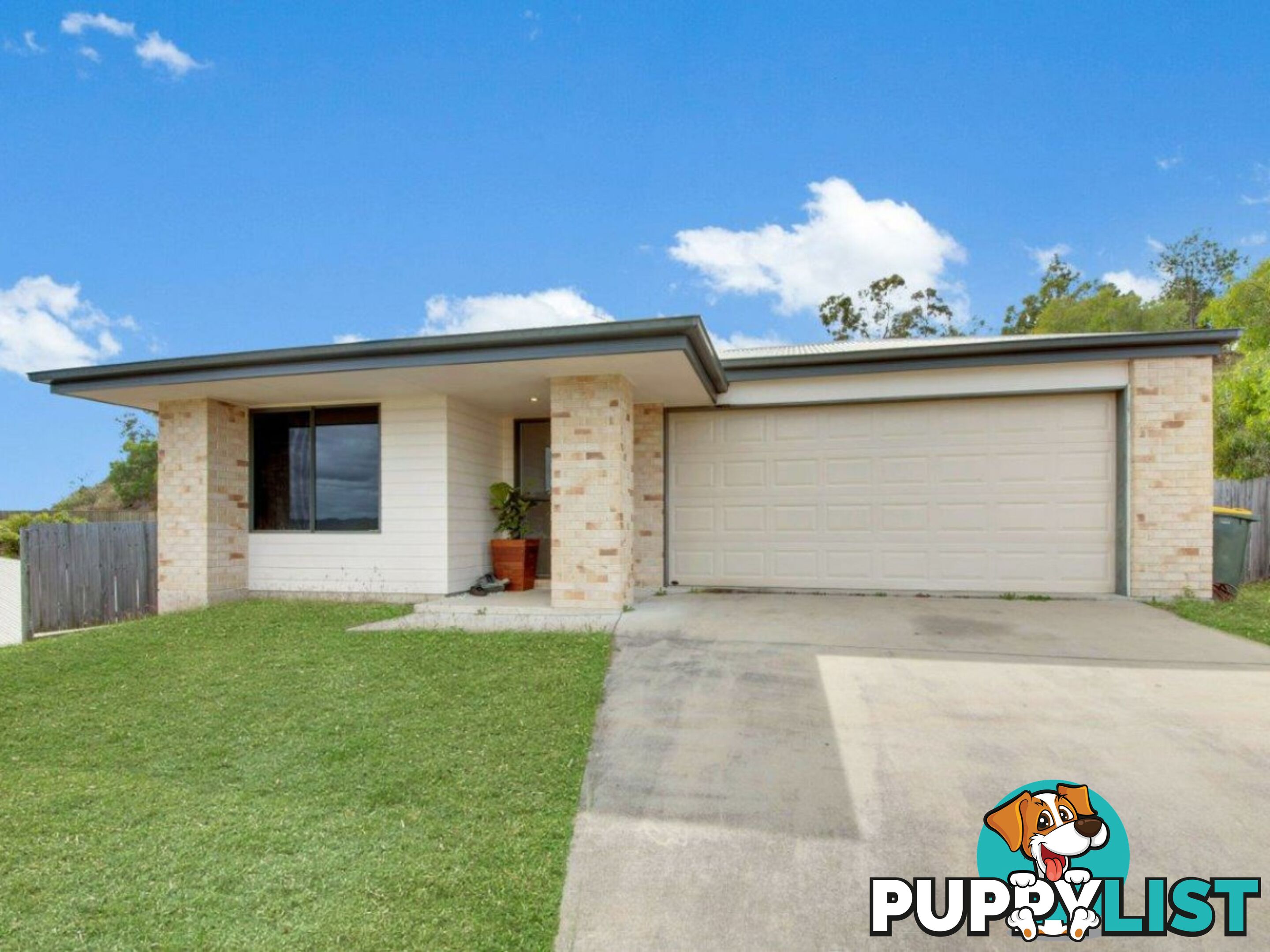 15 Wuruma Court CLINTON QLD 4680