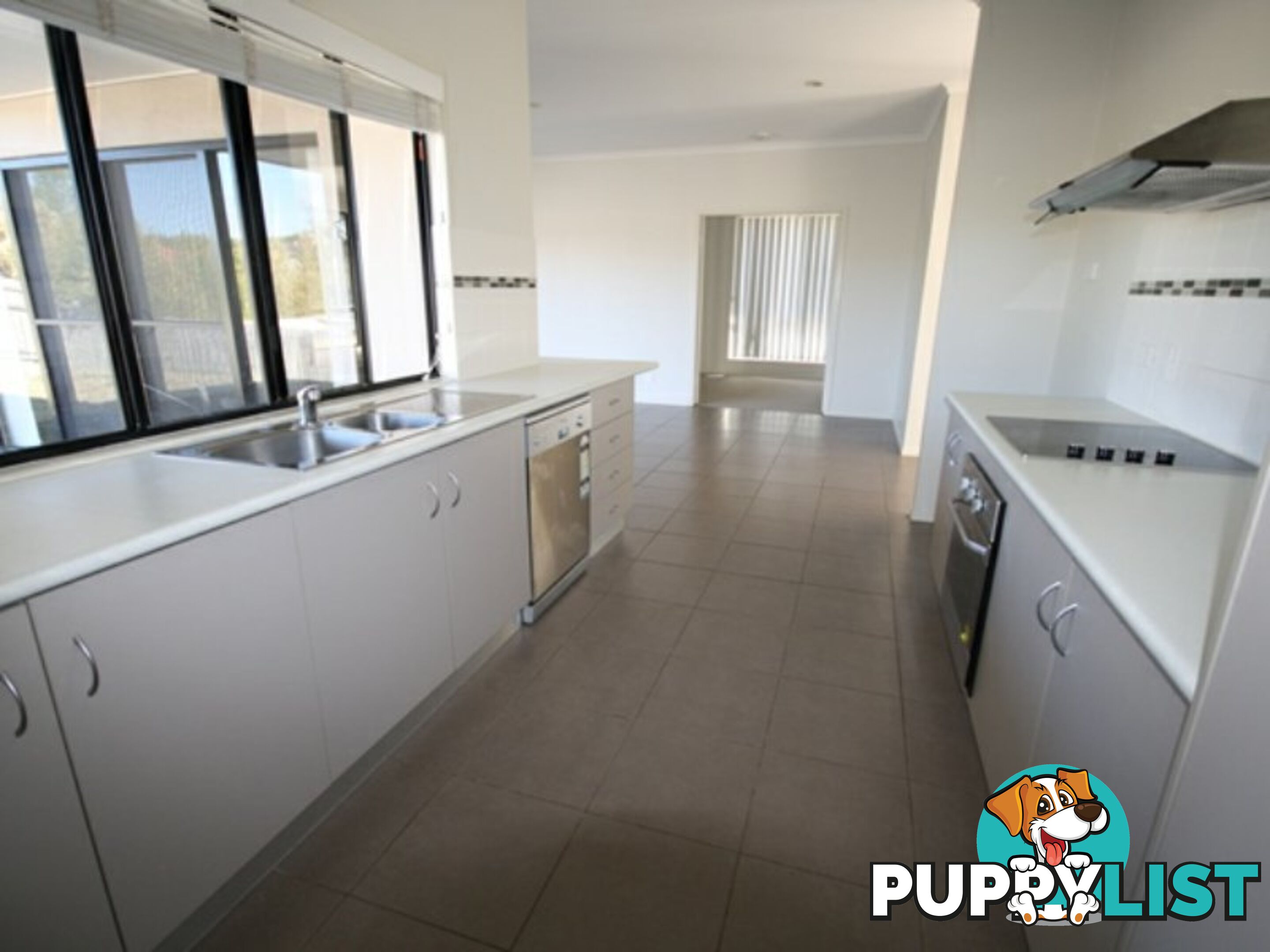 18 Skyline Drive NEW AUCKLAND QLD 4680
