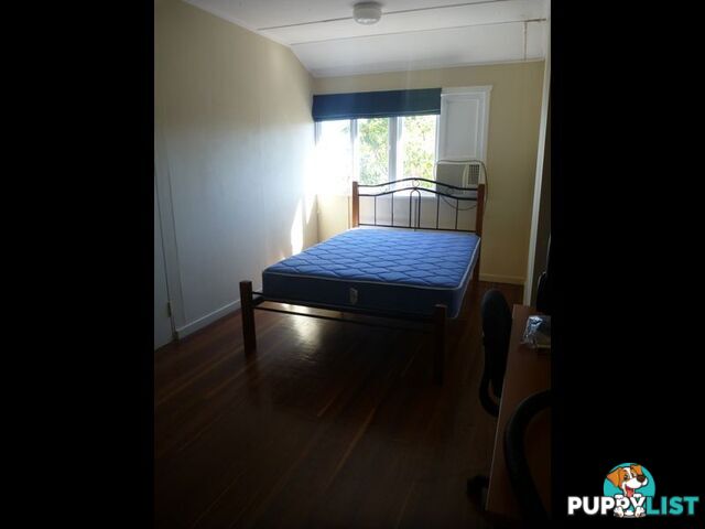 6 Central Lane GLADSTONE CENTRAL QLD 4680