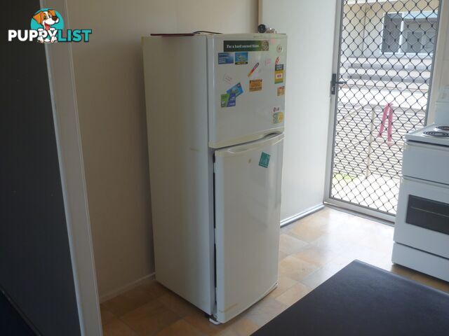 Unit 3/1 Side Street WEST GLADSTONE QLD 4680