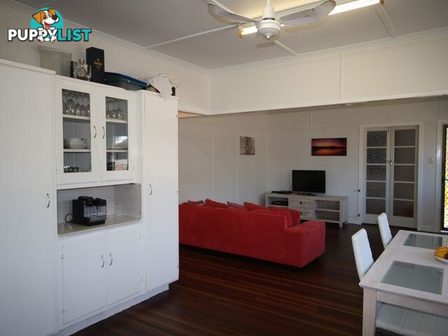 17 Friend Street BARNEY POINT QLD 4680