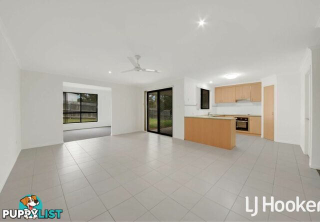 8 Skyline Drive NEW AUCKLAND QLD 4680