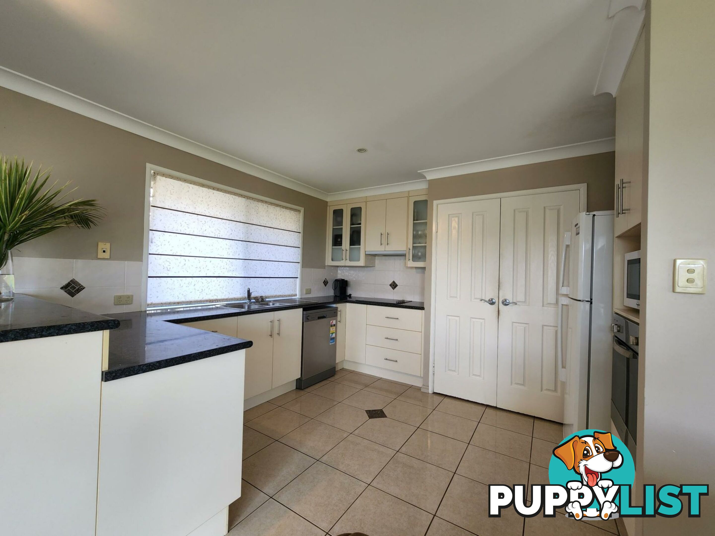 14 Dolphin Terrace SOUTH GLADSTONE QLD 4680