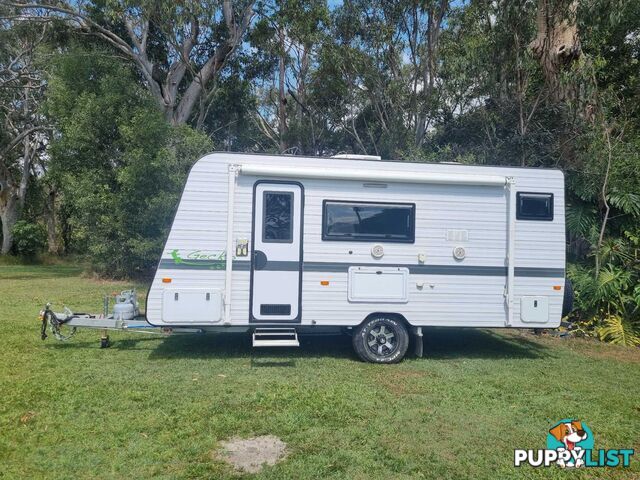Fantastic Family Van - Triple Bunk 2020 New Age GECKO