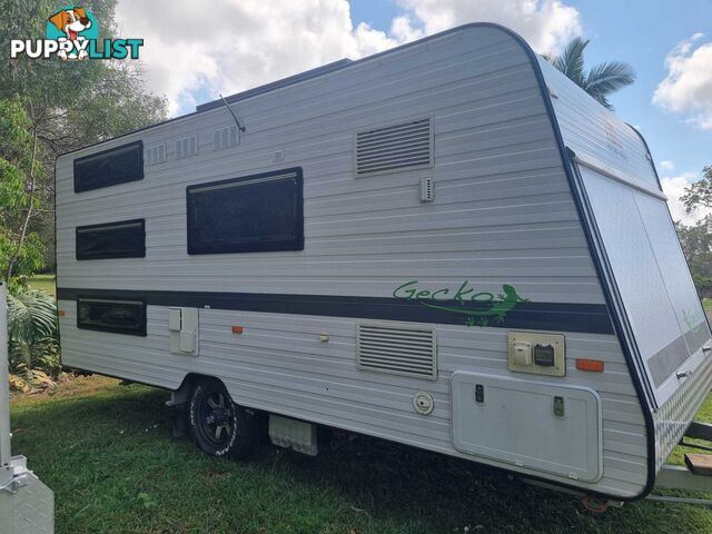 Fantastic Family Van - Triple Bunk 2020 New Age GECKO