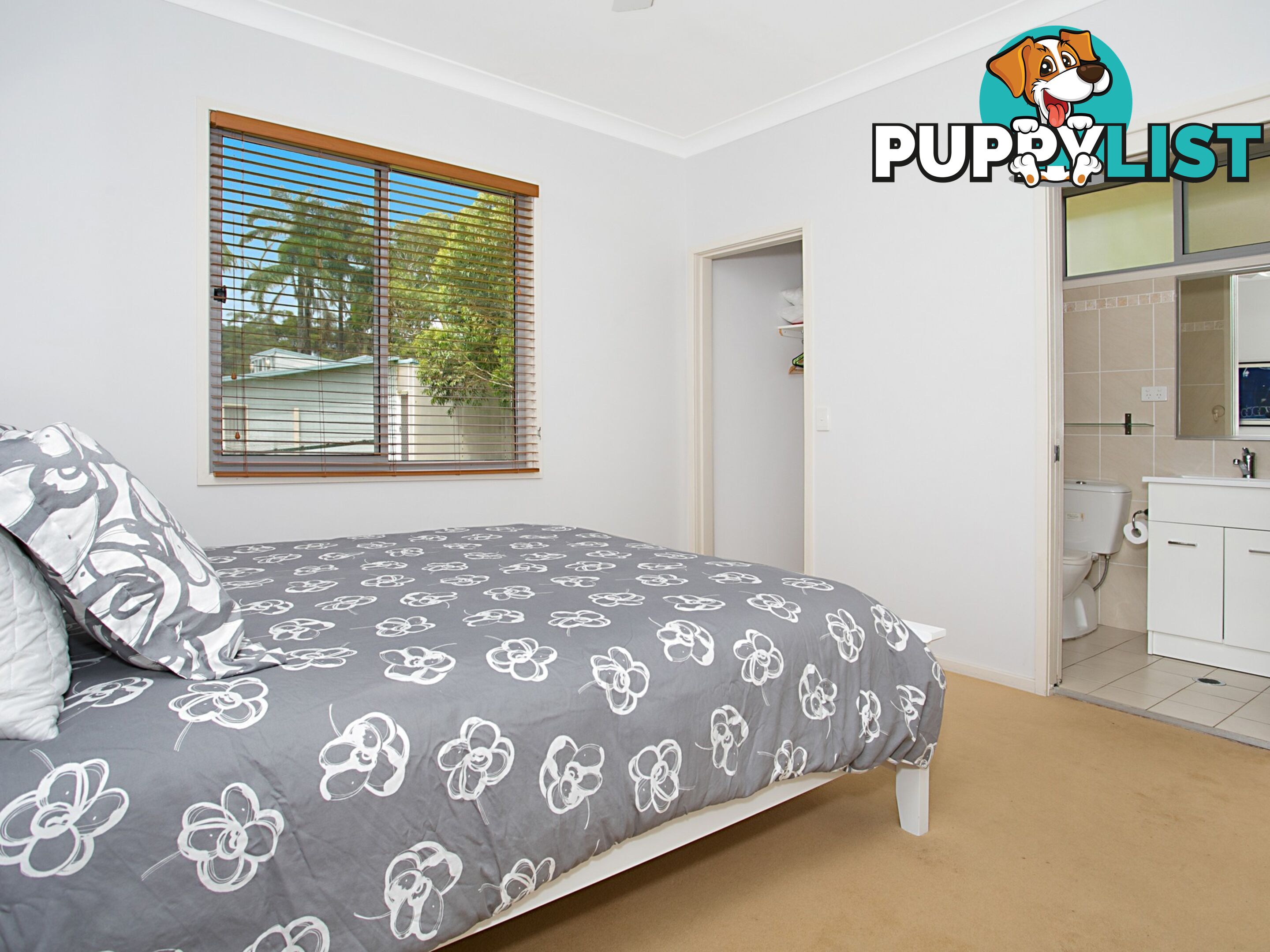 11 Russell Street HAWKS NEST NSW 2324