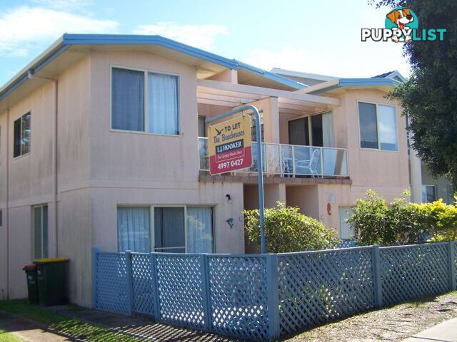 2/5 Beach Road HAWKS NEST NSW 2324