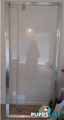 Semi-frameless Glass Shower Door