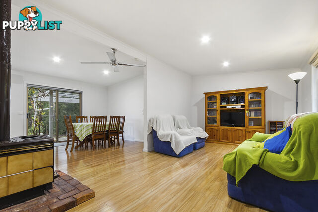 9 Brisbanes Road COCKATOO VIC 3781