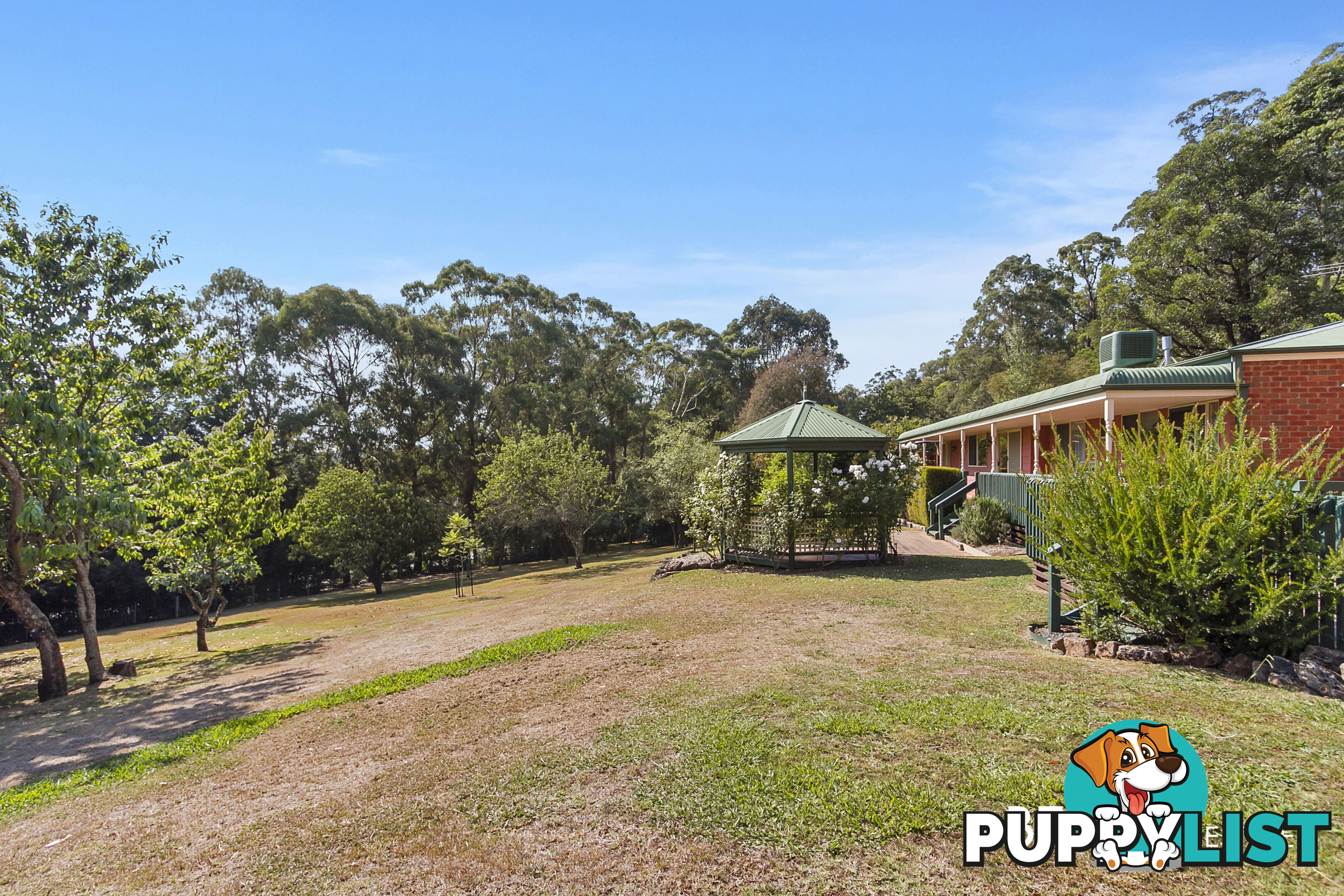 13 Old Gembrook Road EMERALD VIC 3782