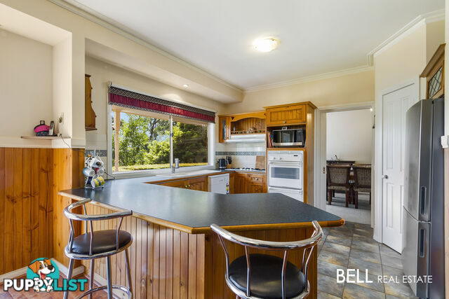 13 Old Gembrook Road EMERALD VIC 3782