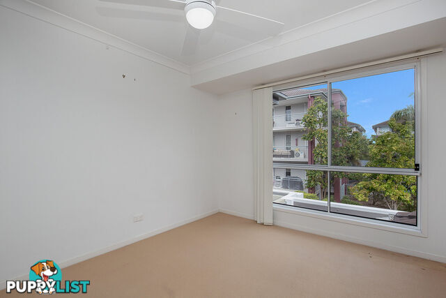 18/33 Clark Street BIGGERA WATERS QLD 4216