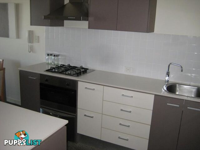 S16/8 Cordelia st SOUTH BRISBANE QLD 4101
