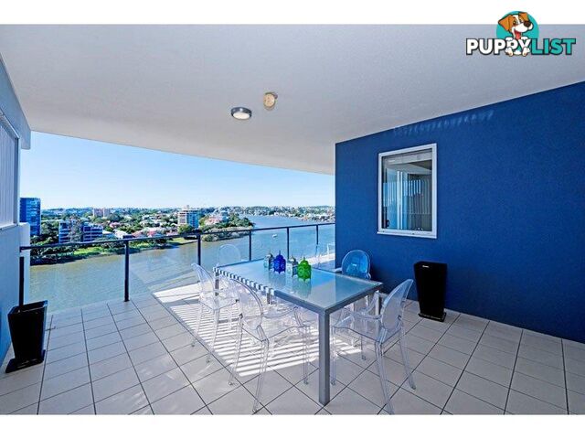 98 THORN STREET KANGAROO POINT QLD 4169