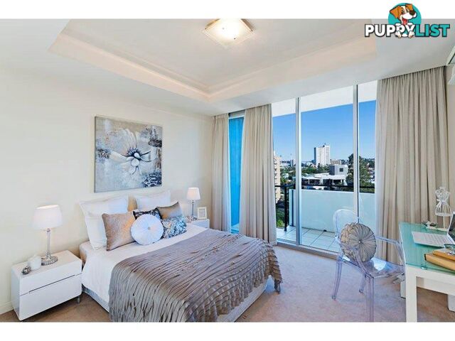 98 THORN STREET KANGAROO POINT QLD 4169