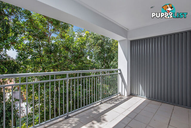 TH20/33 Clark Street BIGGERA WATERS QLD 4216