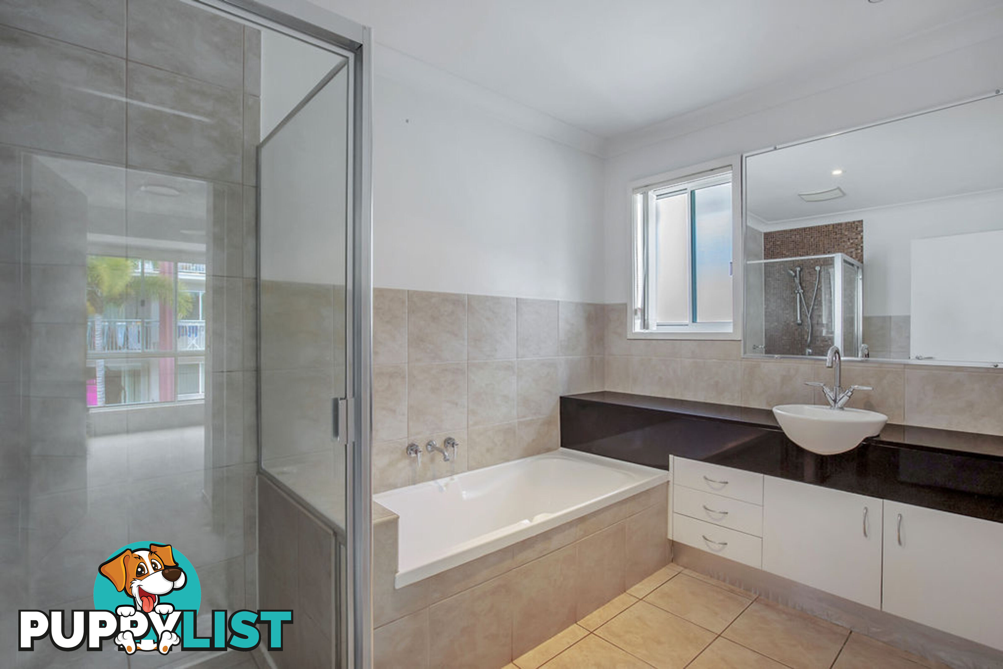 TH20/33 Clark Street BIGGERA WATERS QLD 4216