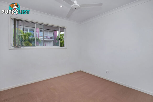 TH20/33 Clark Street BIGGERA WATERS QLD 4216