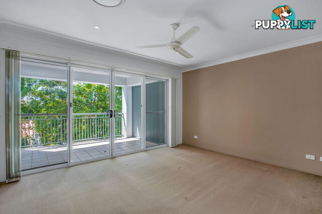 TH20/33 Clark Street BIGGERA WATERS QLD 4216