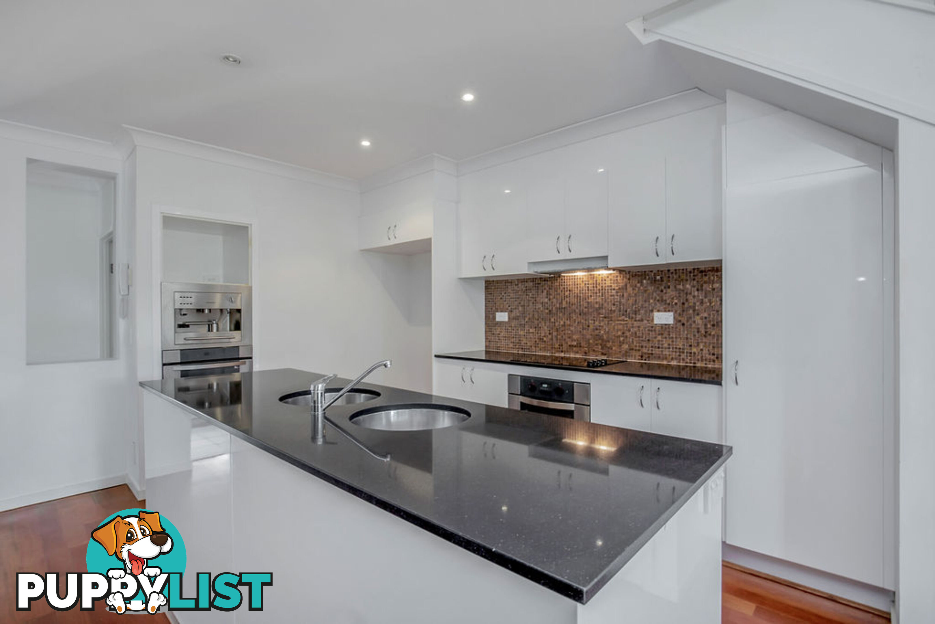 TH20/33 Clark Street BIGGERA WATERS QLD 4216