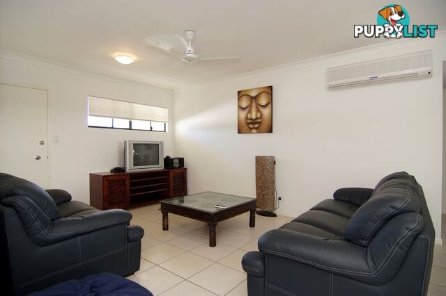 8/44 Pease street MANOORA QLD 4870