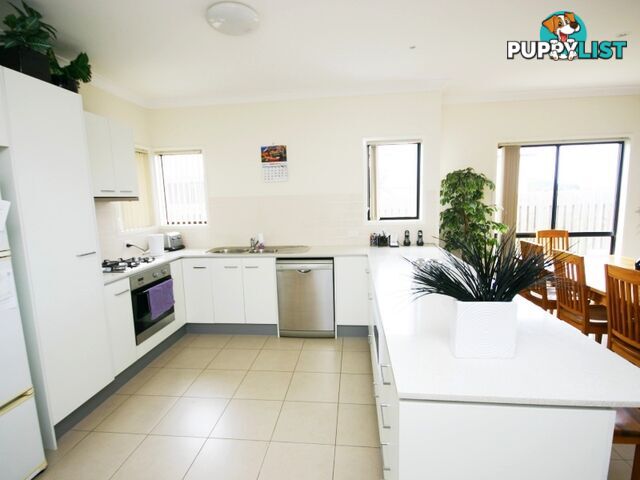 98/19 Santa Barbara Road HOPE ISLAND QLD 4212