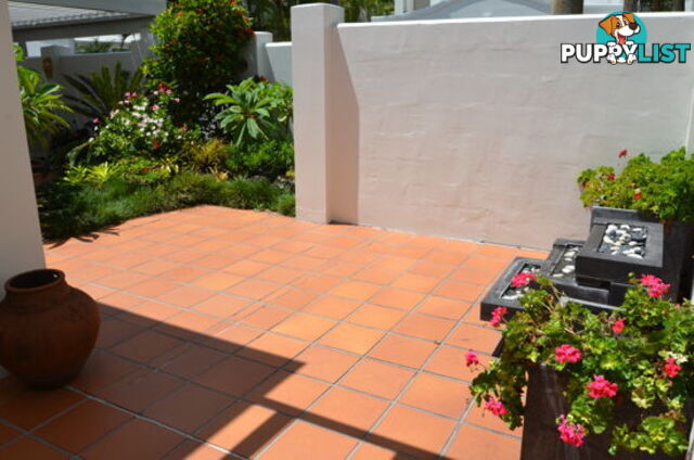 12/100 Cotlew St East SOUTHPORT QLD 4215