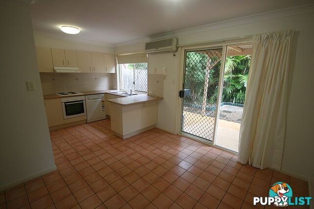 9/27 Camille Crescent WYNNUM WEST QLD 4178