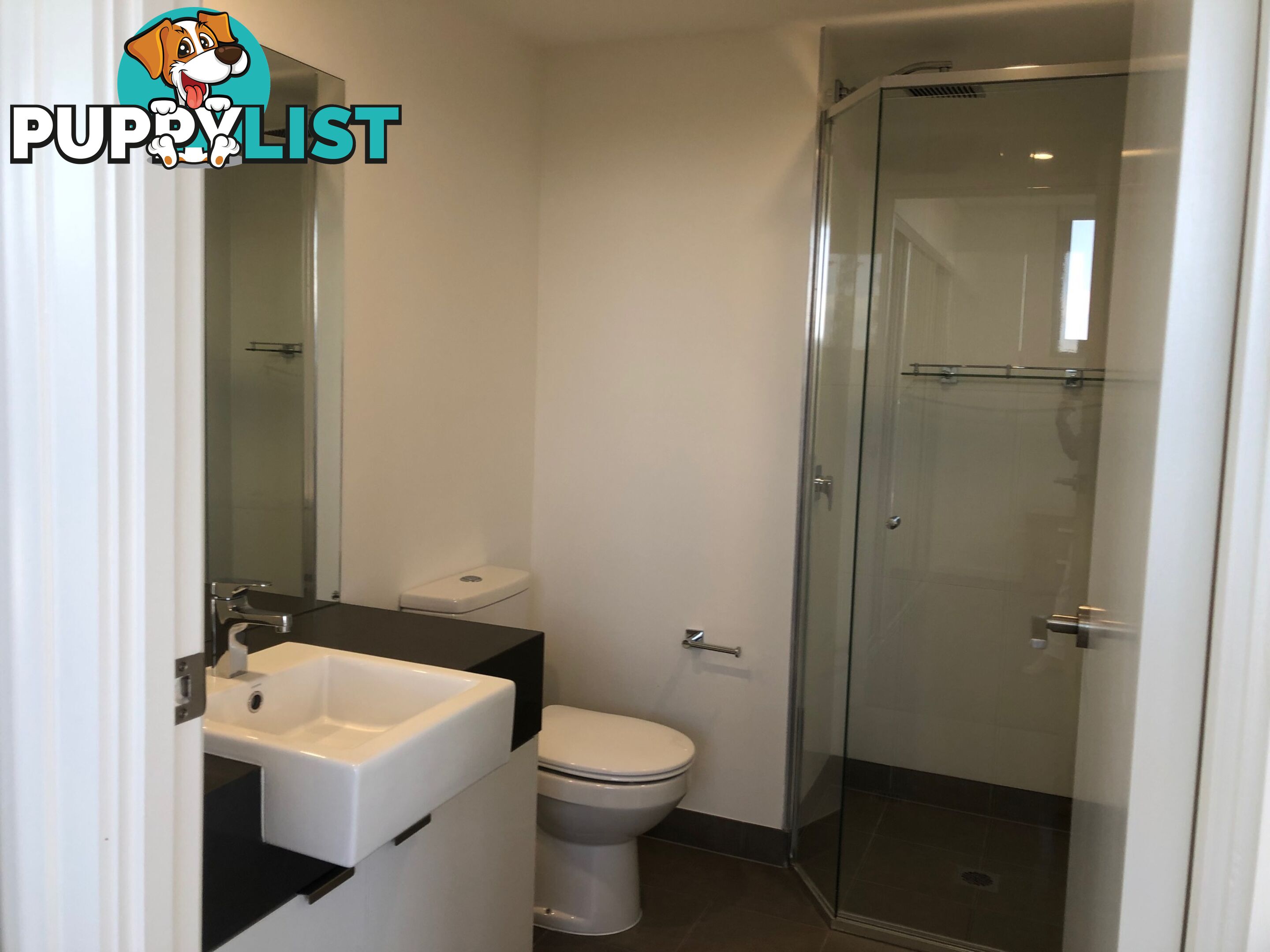 251/33 Lakefront Crescent VARSITY LAKES QLD 4227
