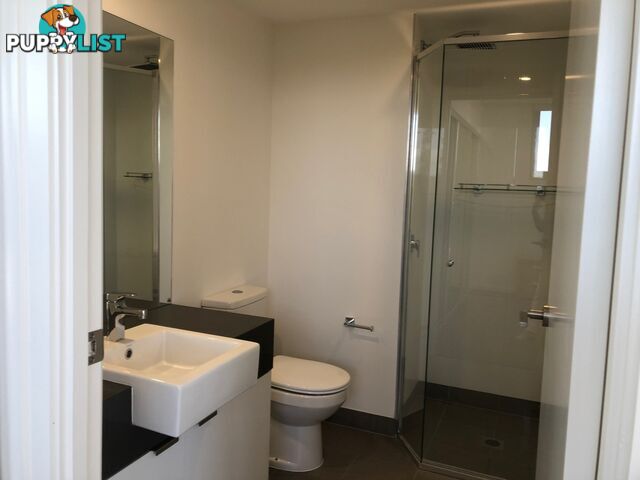 251/33 Lakefront Crescent VARSITY LAKES QLD 4227