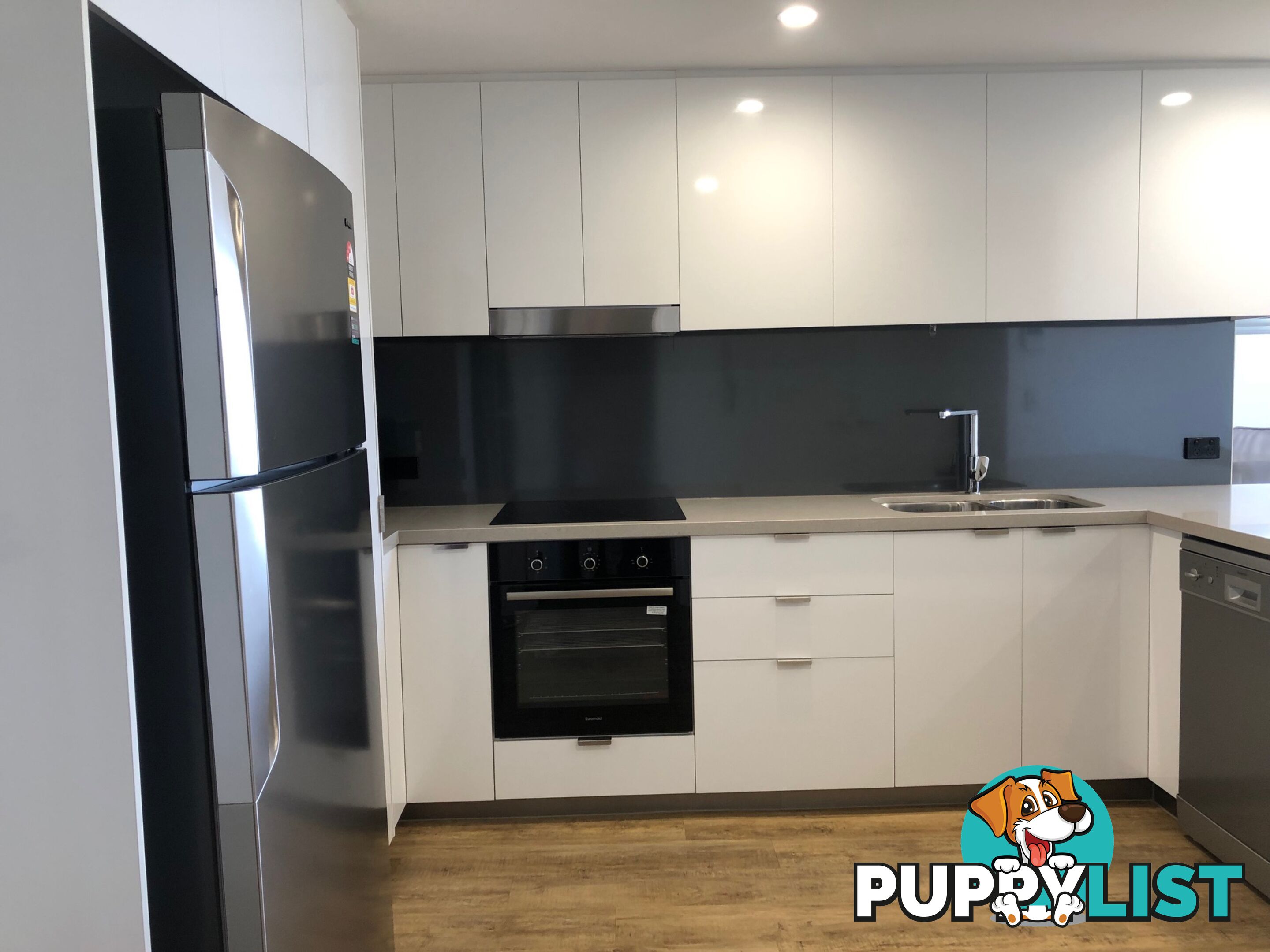 251/33 Lakefront Crescent VARSITY LAKES QLD 4227
