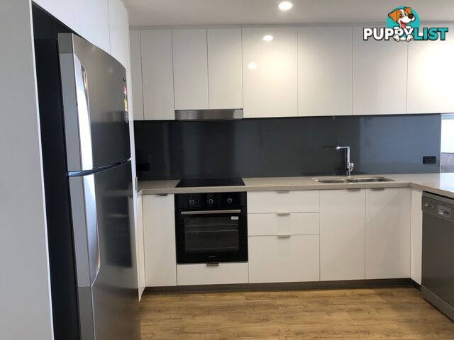 251/33 Lakefront Crescent VARSITY LAKES QLD 4227