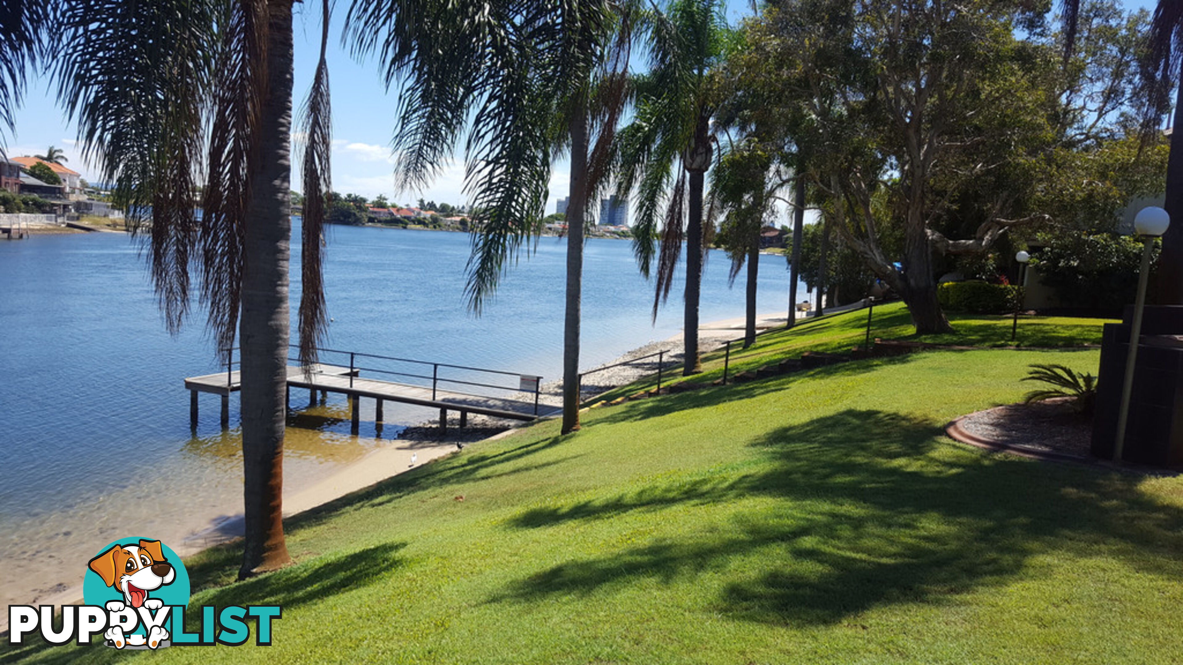 111 Markeri St MERMAID WATERS QLD 4218