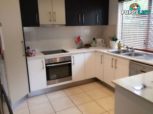 2/63 Monmouth Street MORNINGSIDE QLD 4170