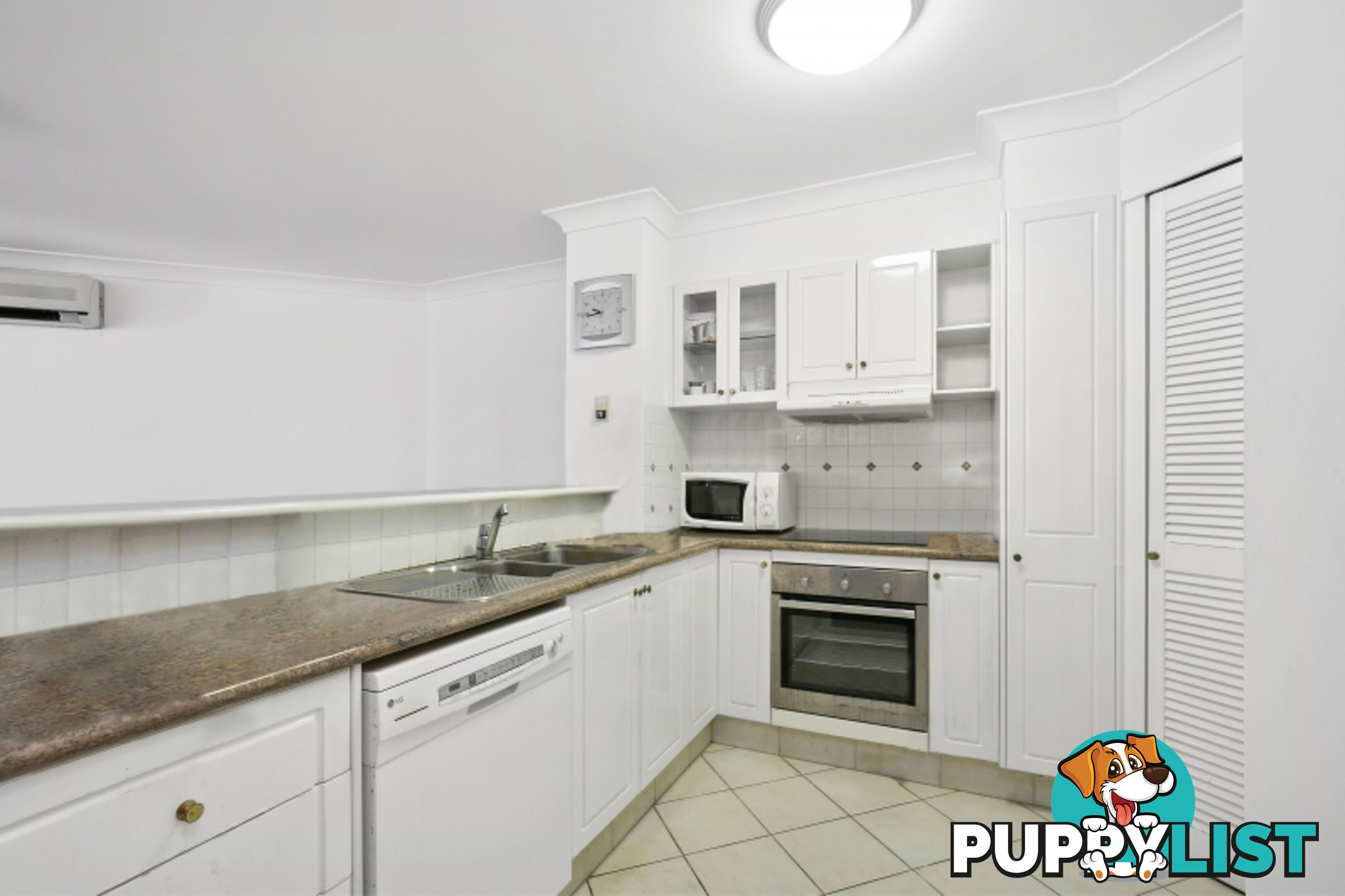 6/100 Cotlew St East SOUTHPORT QLD 4215