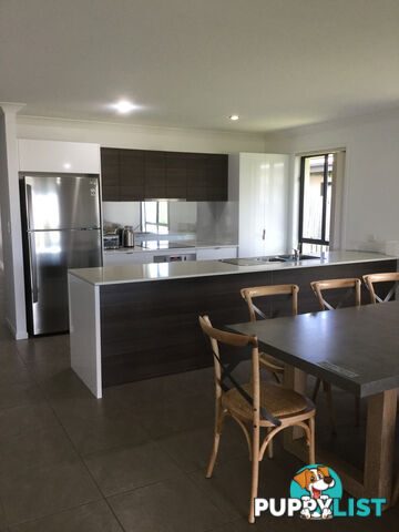 85/19 Santa Barbara Road HOPE ISLAND QLD 4212